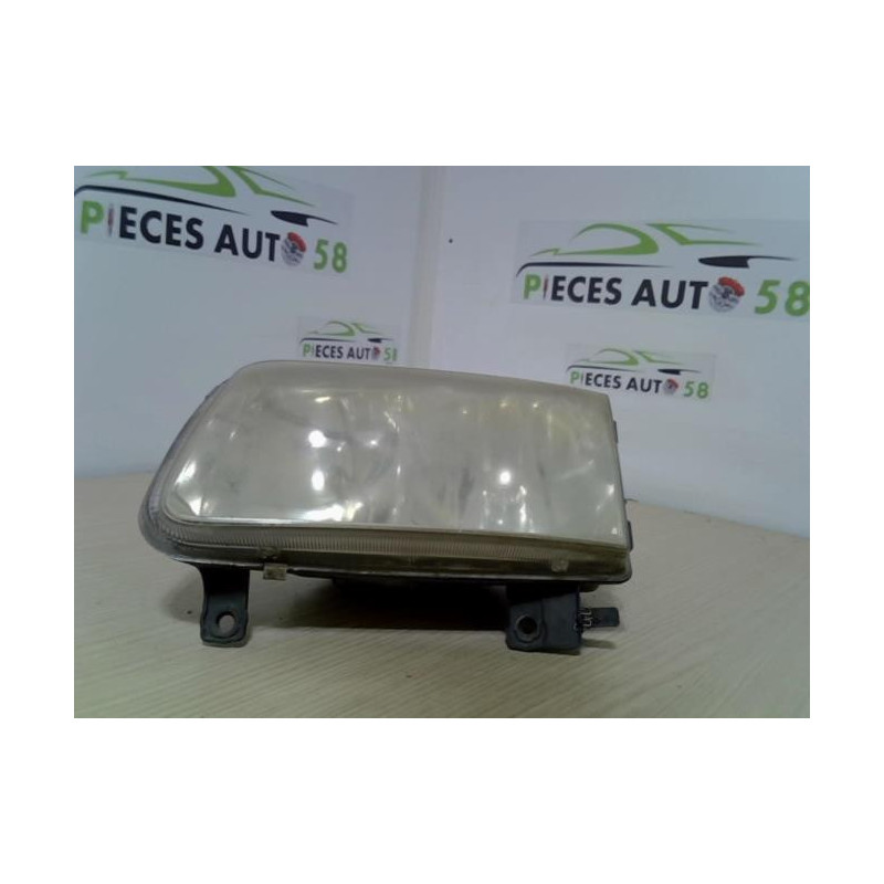 Optique avant principal gauche (feux)(phare) VOLKSWAGEN POLO 3 PHASE 2 d’occasion