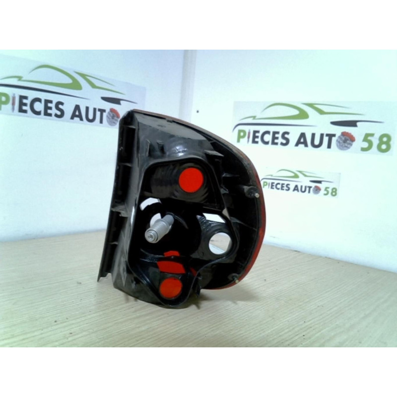 Feu arriere principal gauche (feux) VOLKSWAGEN FOX d’occasion