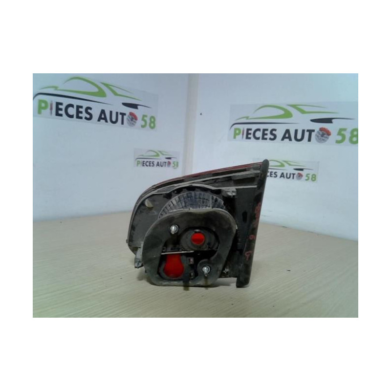 Feu arriere secondaire gauche (feux) VOLKSWAGEN  d’occasion