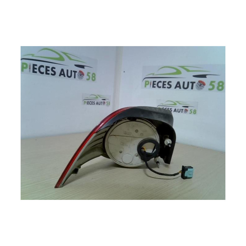Feu arriere principal droit (feux) VOLKSWAGEN EOS CABRIO PHASE 1 d’occasion