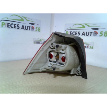 Feu arriere principal droit (feux) VOLKSWAGEN GOLF 5 d’occasion
