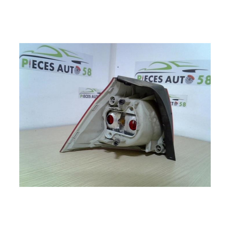 Feu arriere principal droit (feux) VOLKSWAGEN GOLF 5 d’occasion