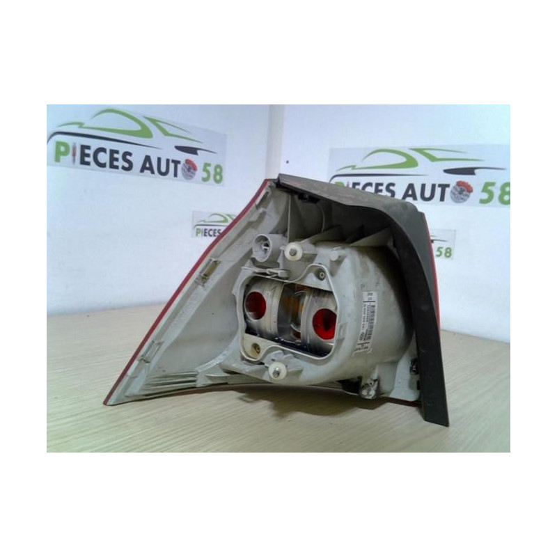 Feu arriere principal droit (feux) VOLKSWAGEN  d’occasion