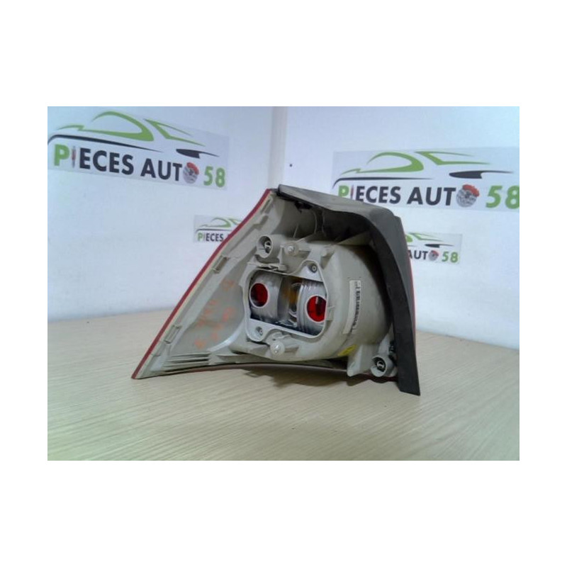 Feu arriere principal droit (feux) VOLKSWAGEN GOLF 5 d’occasion