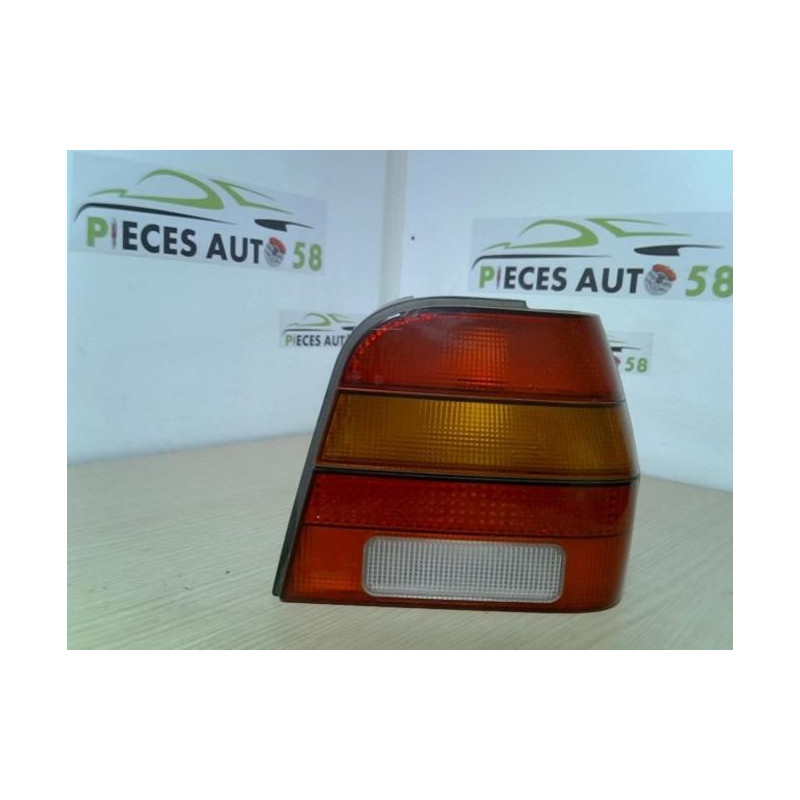 Feu arriere principal droit (feux) VOLKSWAGEN POLO 2 PHASE 2 COUPE d’occasion