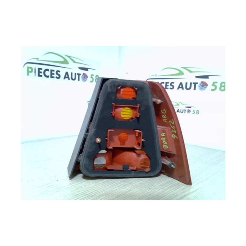 Feu arriere principal gauche (feux) VOLKSWAGEN BORA d’occasion