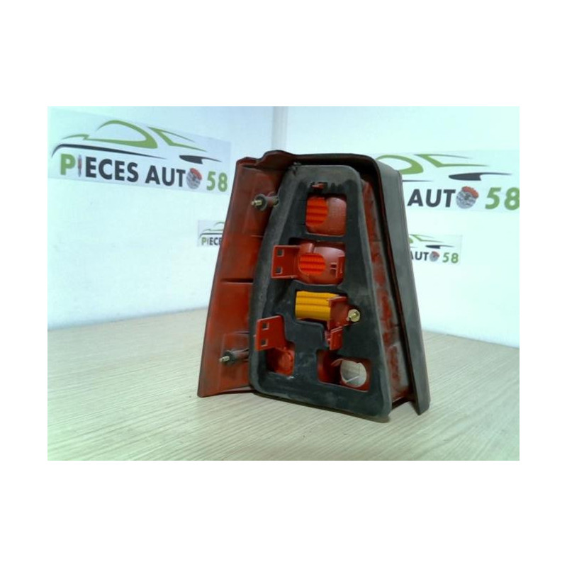 Feu arriere principal droit (feux) VOLKSWAGEN GOLF 4 BREAK d’occasion