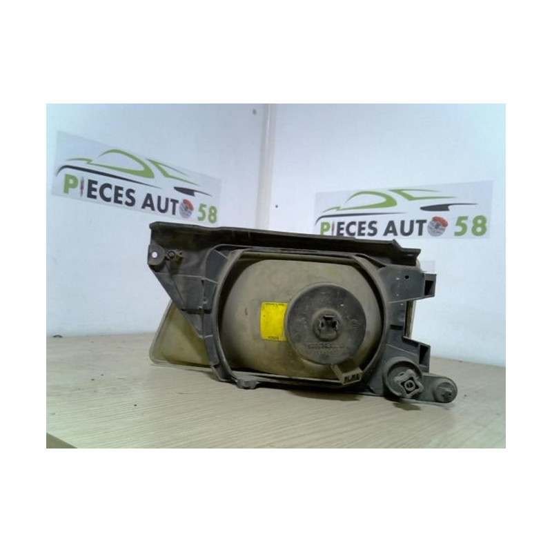 Optique avant principal droit (feux)(phare) OPEL  d’occasion