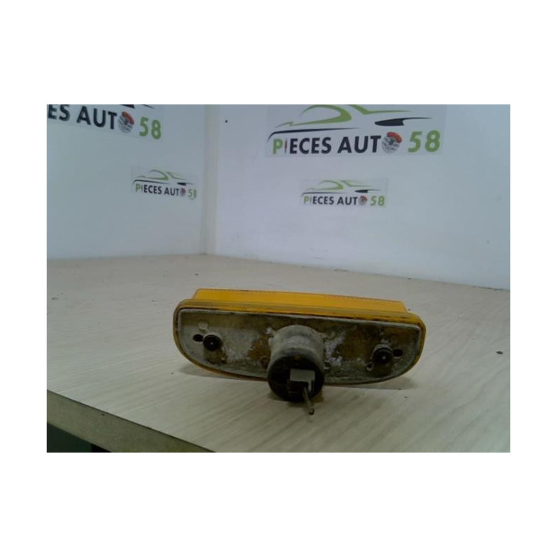 Optique avant secondaire gauche (feux)(clignotant) OPEL  d’occasion