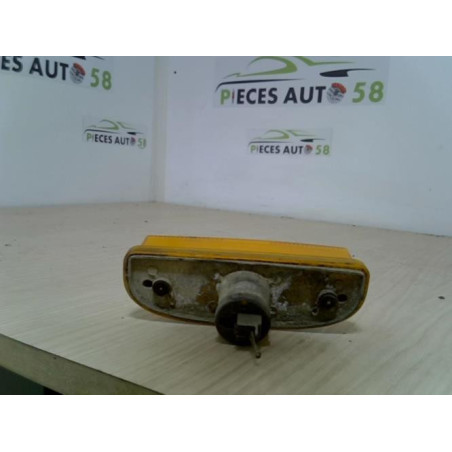 Optique avant secondaire gauche (feux)(clignotant) OPEL  d’occasion