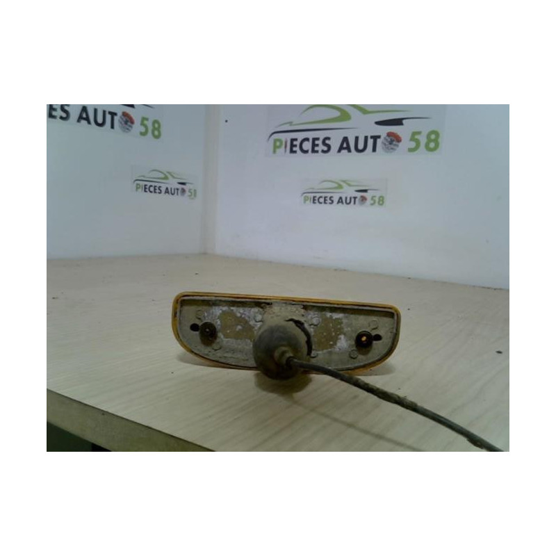 Optique avant secondaire gauche (feux)(clignotant) OPEL  d’occasion