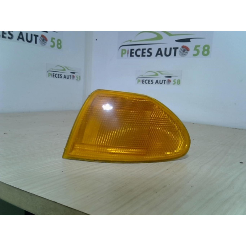 Optique avant secondaire gauche (feux)(clignotant) OPEL  d’occasion