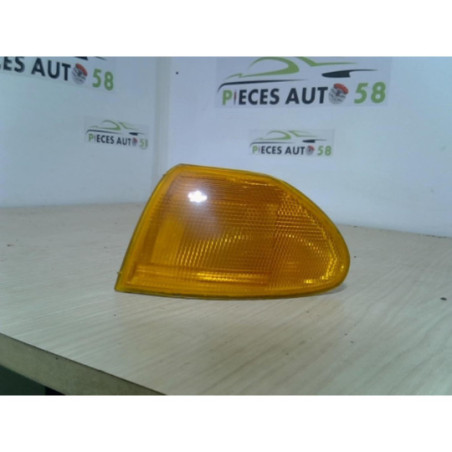 Optique avant secondaire gauche (feux)(clignotant) OPEL  d’occasion