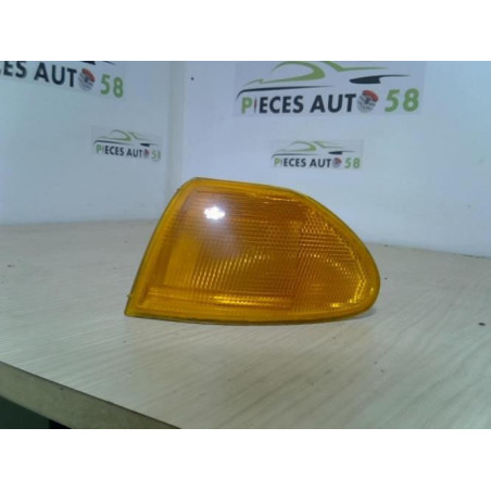 Optique avant secondaire gauche (feux)(clignotant) OPEL  d’occasion