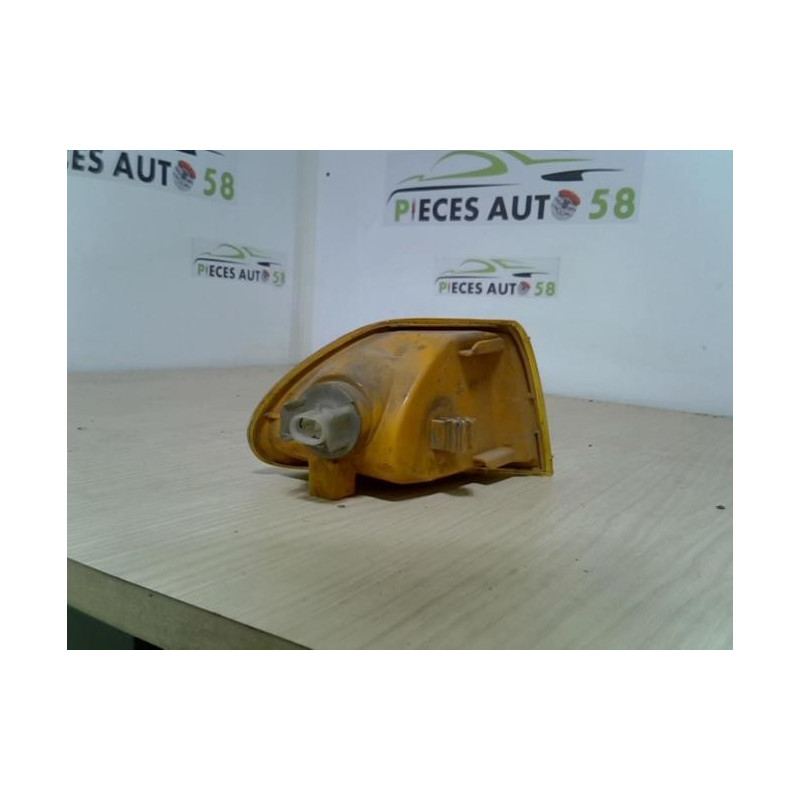 Optique avant secondaire gauche (feux)(clignotant) OPEL  d’occasion