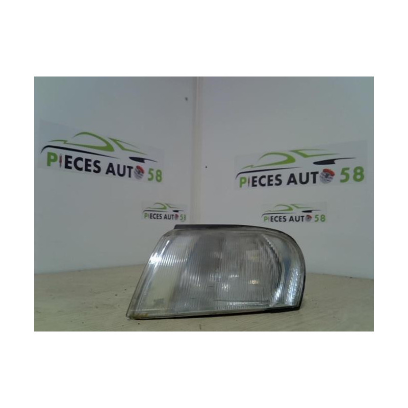 Optique avant secondaire gauche (feux)(clignotant) OPEL  d’occasion