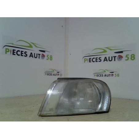 Optique avant secondaire gauche (feux)(clignotant) OPEL  d’occasion
