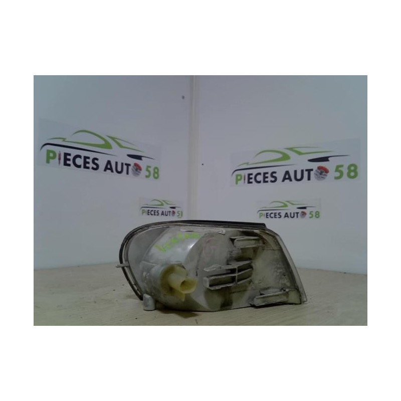 Optique avant secondaire gauche (feux)(clignotant) OPEL  d’occasion