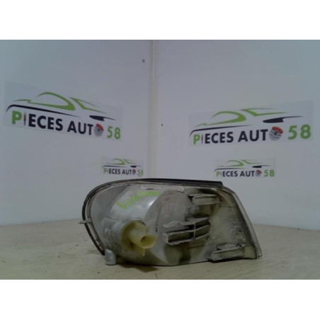 Optique avant secondaire gauche (feux)(clignotant) OPEL  d’occasion