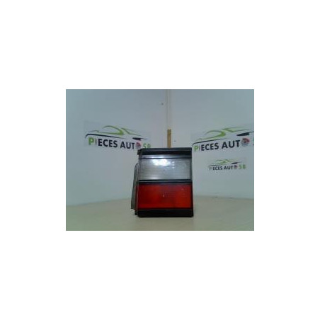 Feu arriere secondaire droit (feux) VOLKSWAGEN PASSAT 3 PHASE 1 d’occasion