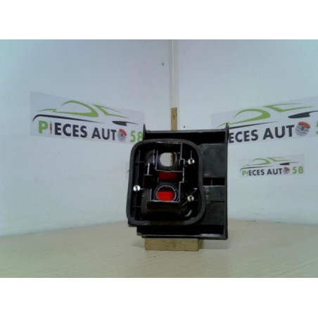 Feu arriere secondaire gauche (feux) VOLKSWAGEN PASSAT 3 PHASE 1 d’occasion
