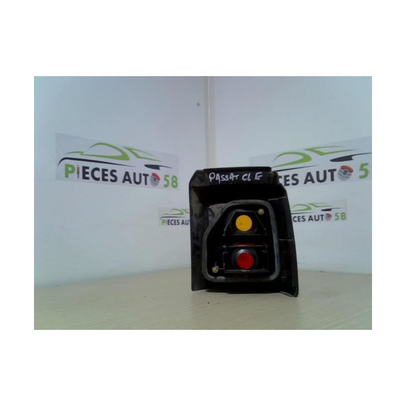 Feu arriere principal gauche (feux) VOLKSWAGEN PASSAT 3 PHASE 1 BREAK d’occasion