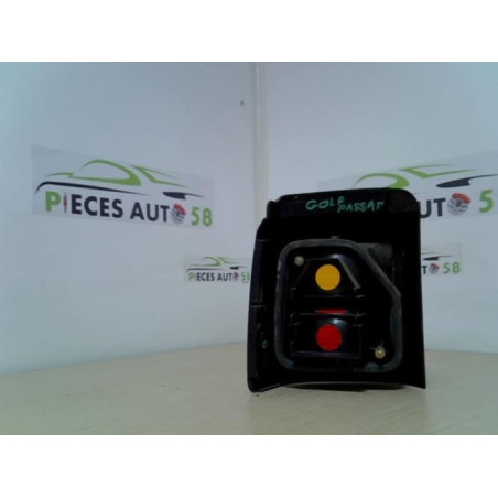 Feu arriere principal droit (feux) VOLKSWAGEN PASSAT 3 PHASE 1 BREAK d’occasion