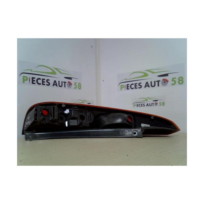 Feu arriere principal droit (feux) FORD FIESTA 5 PHASE 2 d’occasion