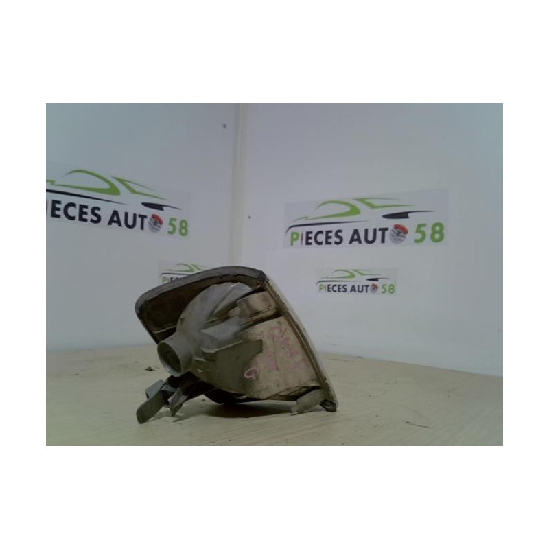 Optique avant secondaire gauche (feux)(clignotant) MERCEDES  d’occasion