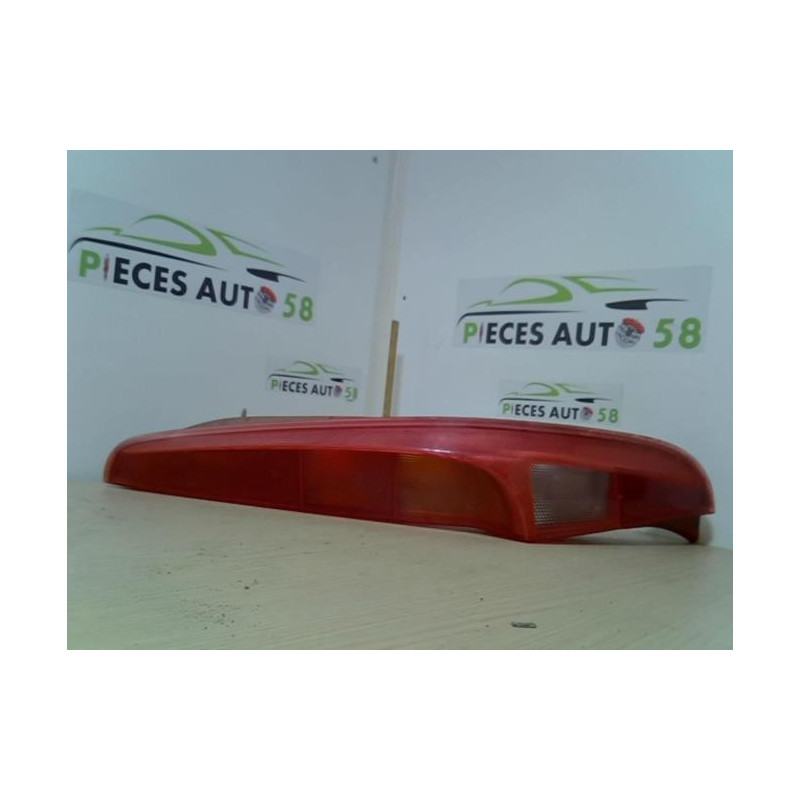 Feu arriere principal droit (feux) FIAT PUNTO 2 PHASE 1 d’occasion