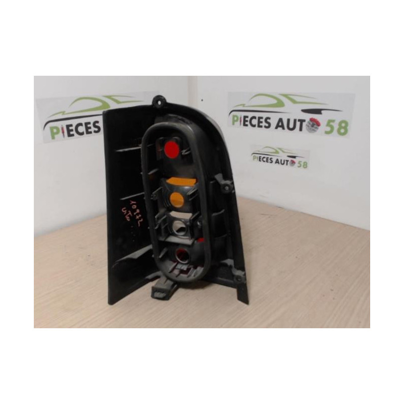 Feu arriere principal droit (feux) MERCEDES CLASSE V 638 PHASE 2 d’occasion