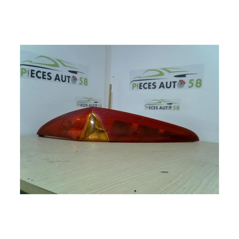 Feu arriere principal gauche (feux) FIAT PUNTO 2 PHASE 1 d’occasion