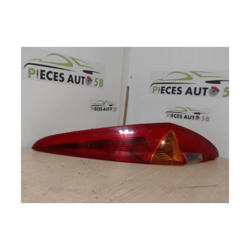 Feu arriere principal droit (feux) FIAT PUNTO 2 PHASE 1 d’occasion