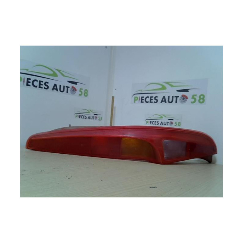 Feu arriere principal droit (feux) FIAT PUNTO 2 PHASE 1 d’occasion