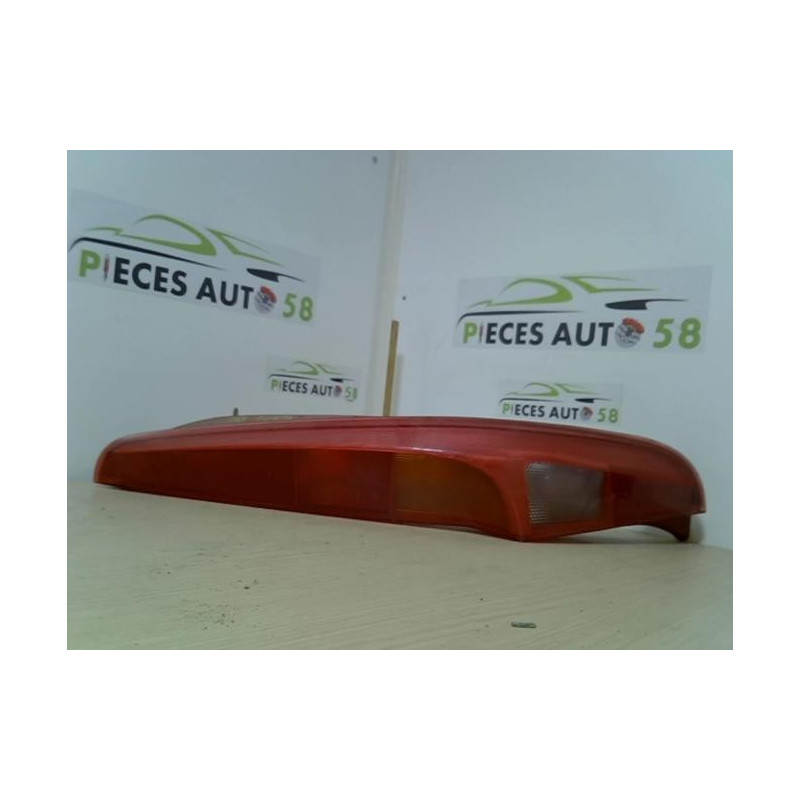 Feu arriere principal droit (feux) FIAT PUNTO 2 PHASE 1 d’occasion