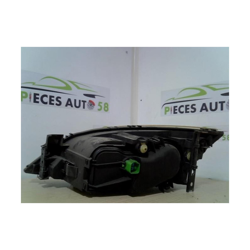 Optique avant principal droit (feux)(phare) FORD MONDEO 2 d’occasion