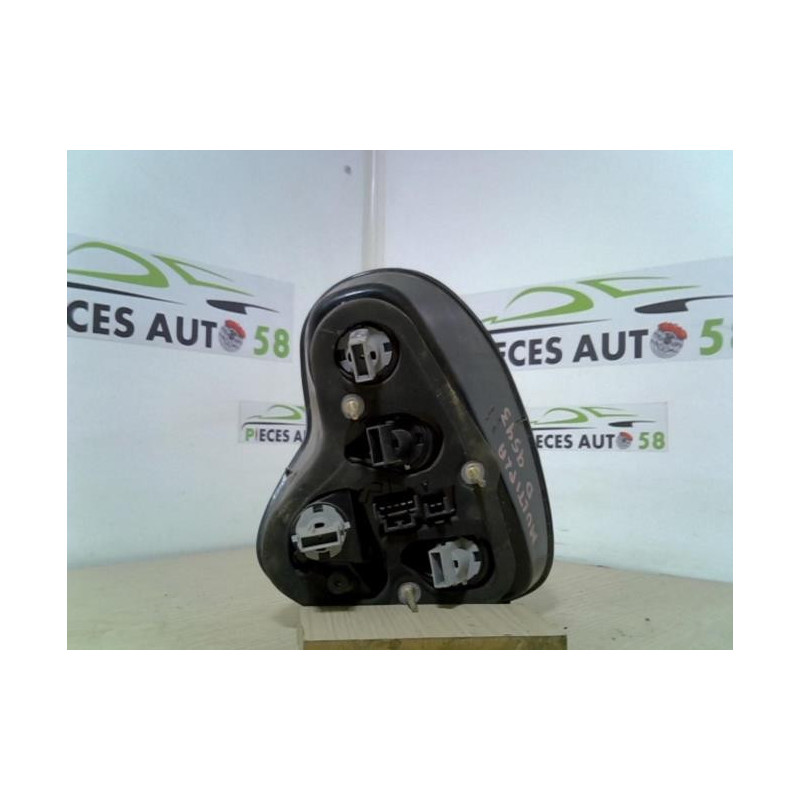 Feu arriere principal droit (feux) FIAT 1.9 JTD 110 8V d’occasion