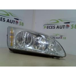Optique avant principal droit (feux)(phare) FORD FOCUS 2 PHASE 1 BREAK d’occasion