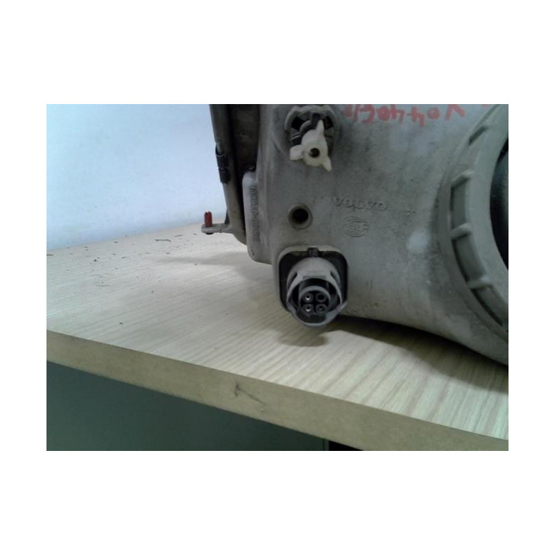 Optique avant principal droit (feux)(phare) VOLVO  d’occasion