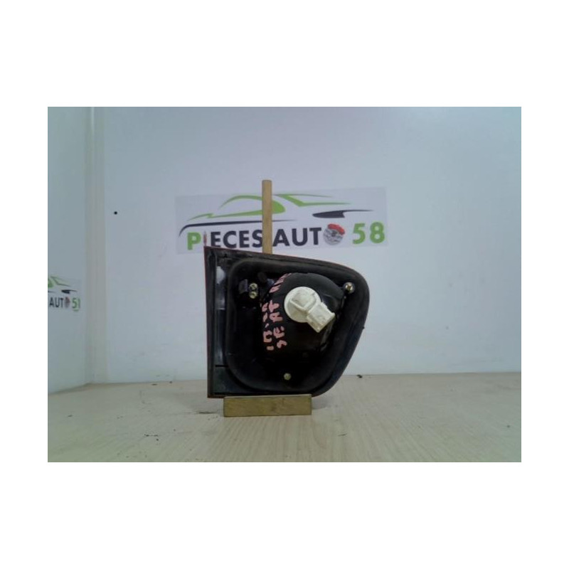 Feu arriere secondaire droit (feux) SEAT IBIZA 2 PHASE 3 d’occasion