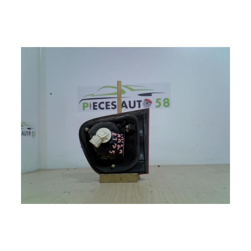Feu arriere secondaire gauche (feux) SEAT IBIZA 2 PHASE 3 d’occasion