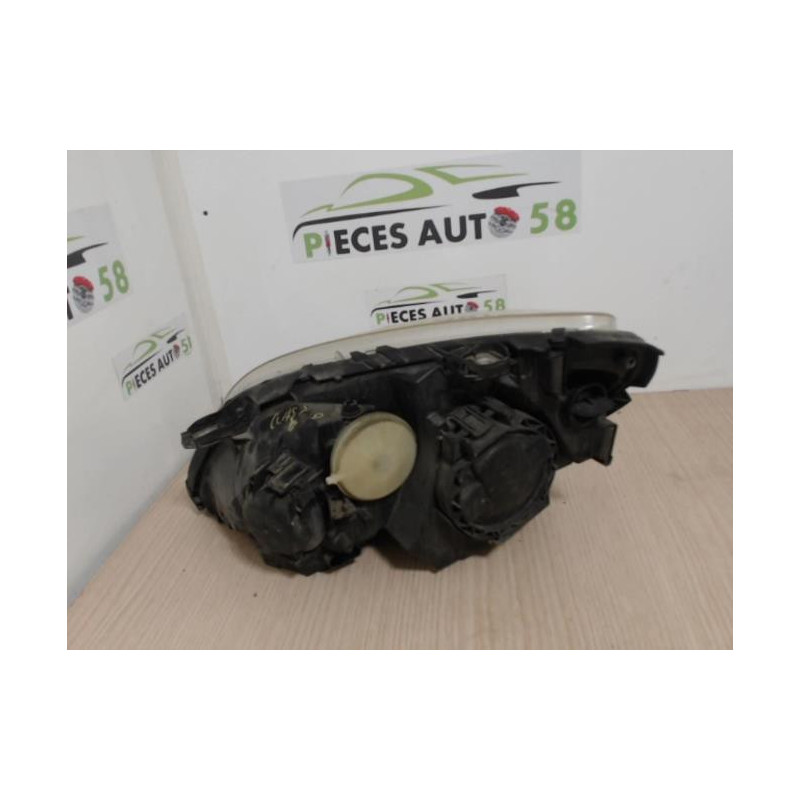 Optique avant principal droit (feux)(phare) MERCEDES  d’occasion