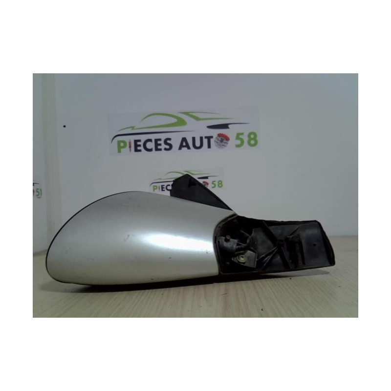 Retroviseur droit OPEL 2.0 DTI 100 16V d’occasion