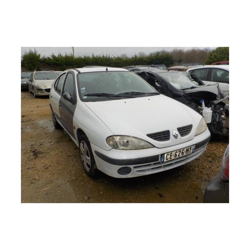 Pare choc avant RENAULT MEGANE 1 PHASE 2 d’occasion