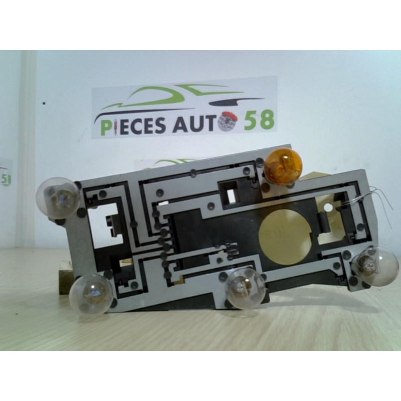 Platine feu arriere gauche PEUGEOT  d’occasion