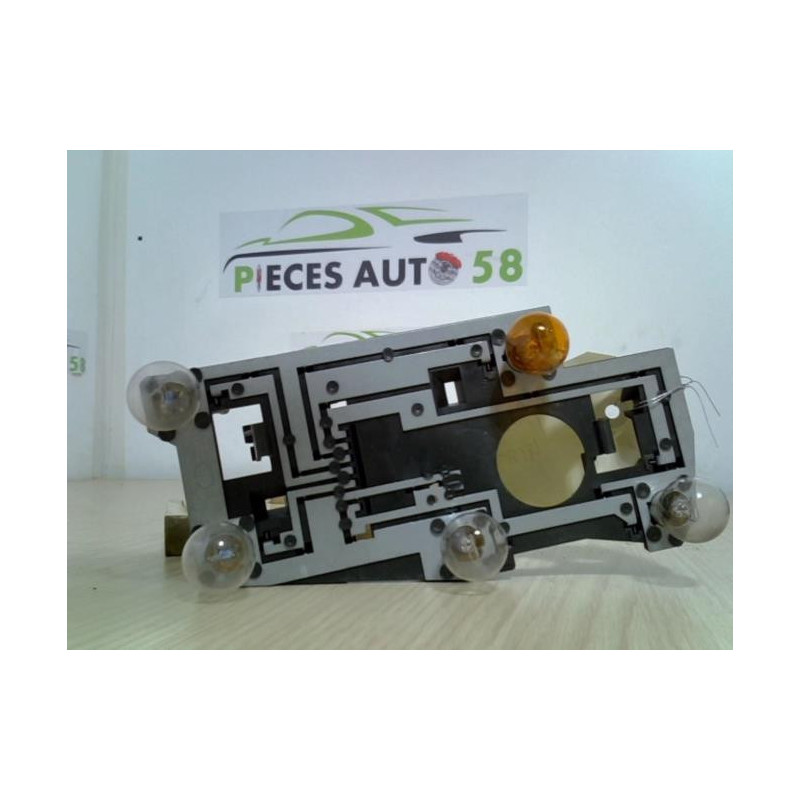 Platine feu arriere gauche PEUGEOT  d’occasion