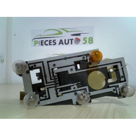 Platine feu arriere gauche PEUGEOT  d’occasion