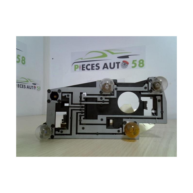 Platine feu arriere droit PEUGEOT  d’occasion