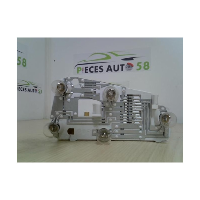 Platine feu arriere gauche PEUGEOT  d’occasion