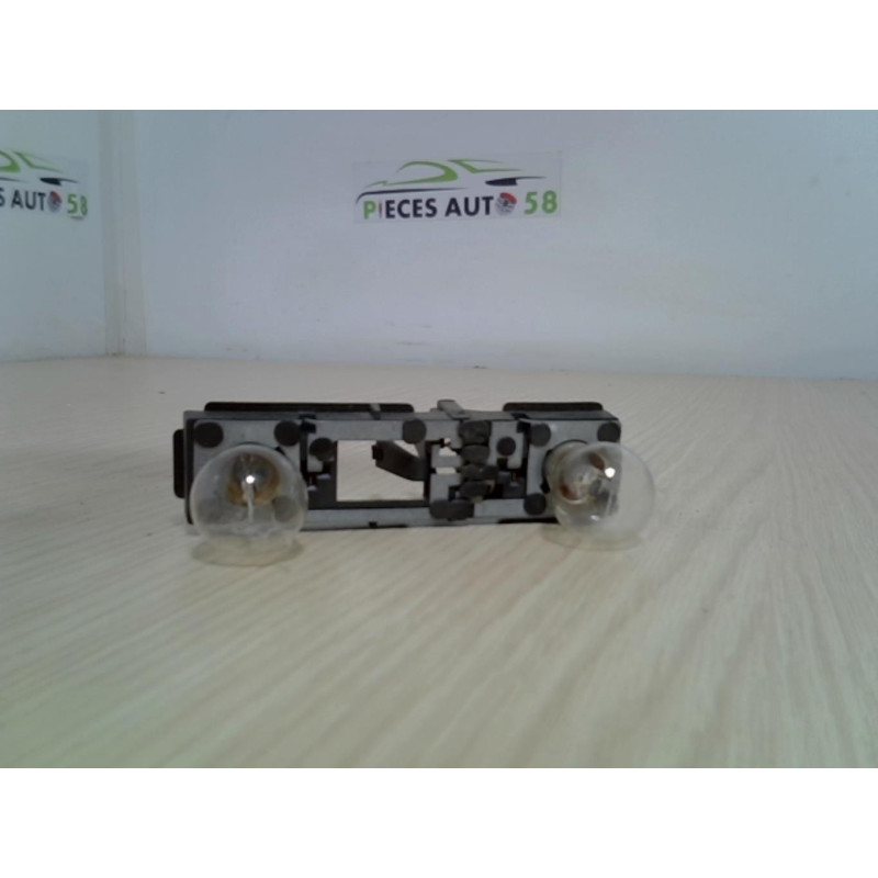 Platine feu arriere droit RENAULT LAGUNA 1 PHASE 2 d’occasion